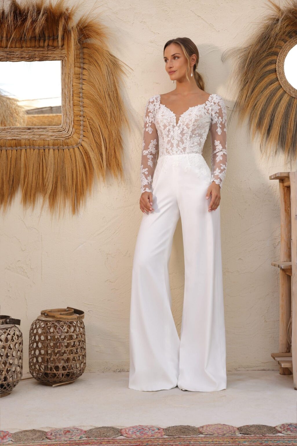 imgi_17_Annelou-front-AzureeBridal-02589-scaled